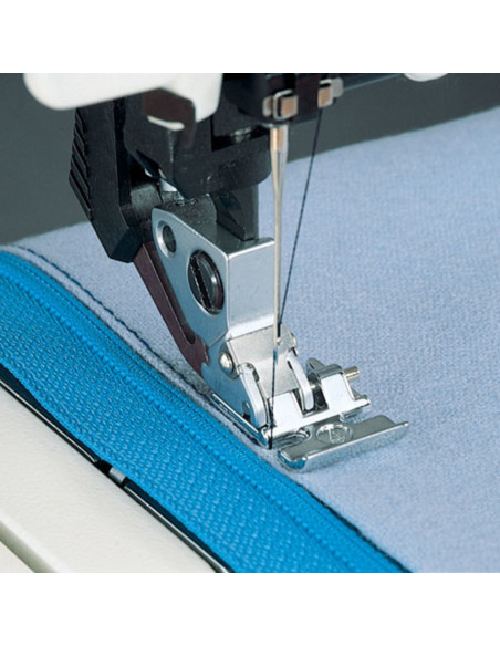 Zipper foot with IDT system Pfaff