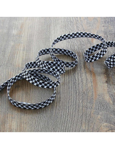 Geometric piping - Houndstooth