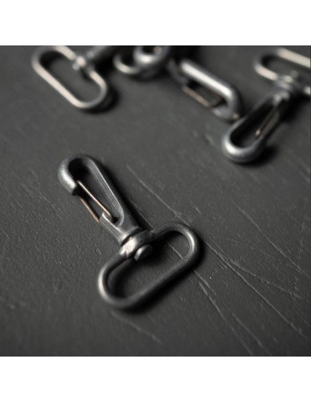 Matte gray metal carabiner Merchant & Mills 25 mm