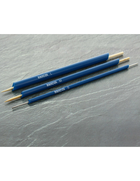 Tool for turning cords and fabric strips Rascol