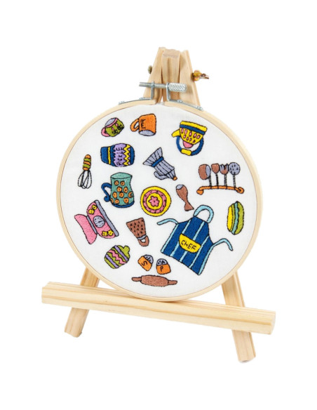 Wooden stand for embroidery hoop