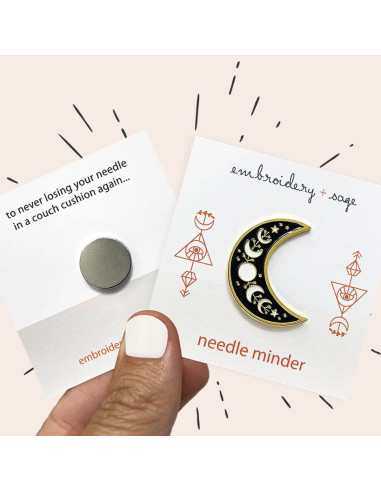 Magnetic Needle Holder - Moon