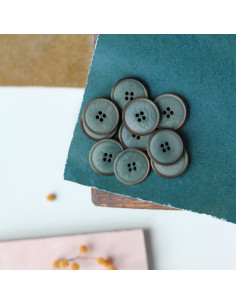 Corozo button with fine edge 20 mm - Laurel