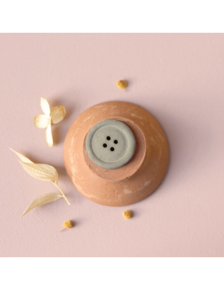 25 mm four-hole retro button - Olive