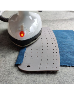 Silicone ironing ruler for hems