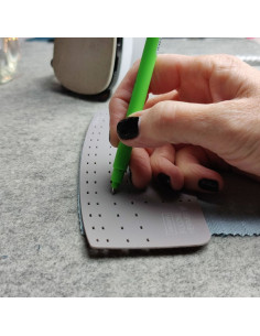 Silicone ironing ruler for hems 2