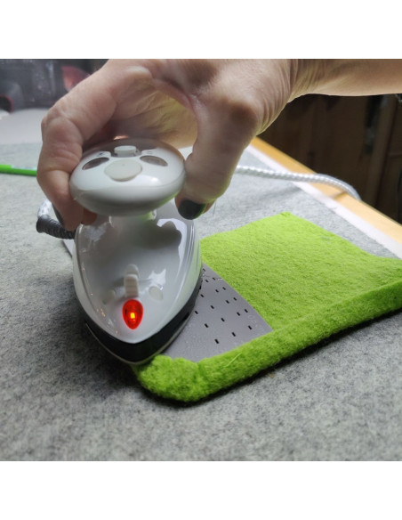 Silicone ironing ruler for hems
