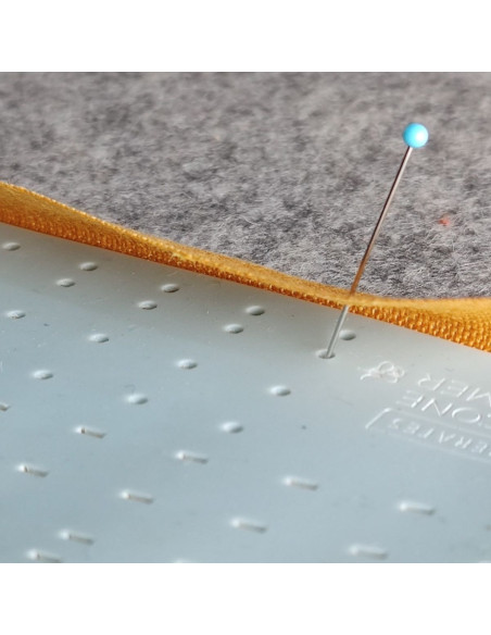 Silicone ironing ruler for hems