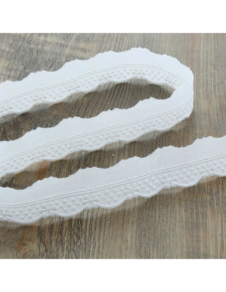 Mia English Embroidery - White