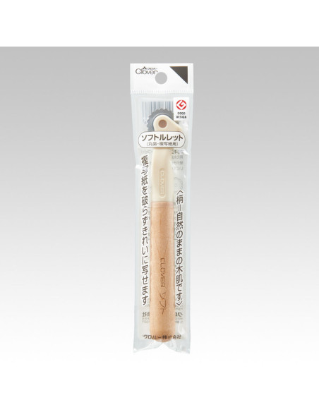 Clover tracing wheel with rounded serration and wooden handle