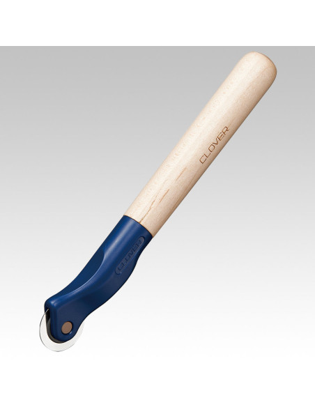 Clover smooth serrated tracing wheel with wooden handle