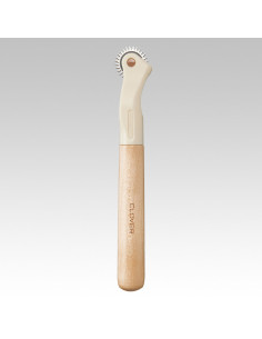 Clover serrated tracing wheel with wooden handle