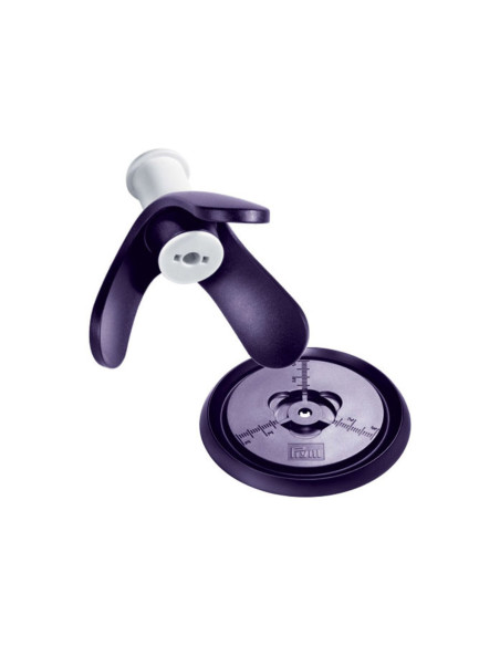 Tripod, tool for seamless products