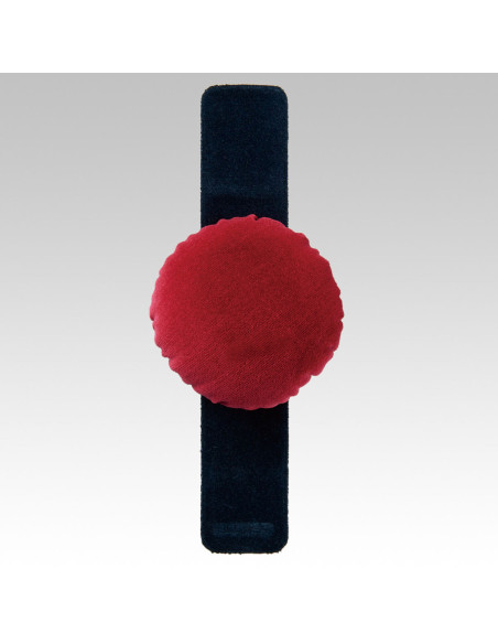 Self-adjusting pin bracelet Clover