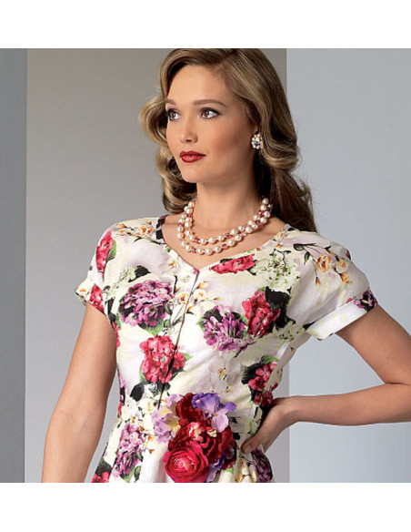 Dress and belt pattern - Vogue 9106
