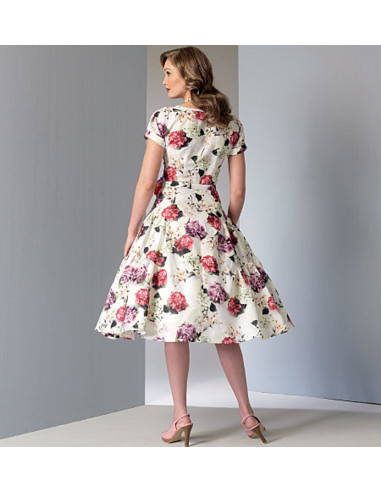 Dress and belt pattern - Vogue 9106