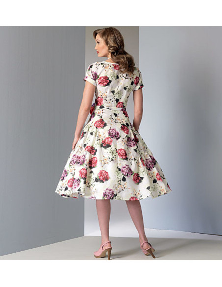 Dress and belt pattern - Vogue 9106