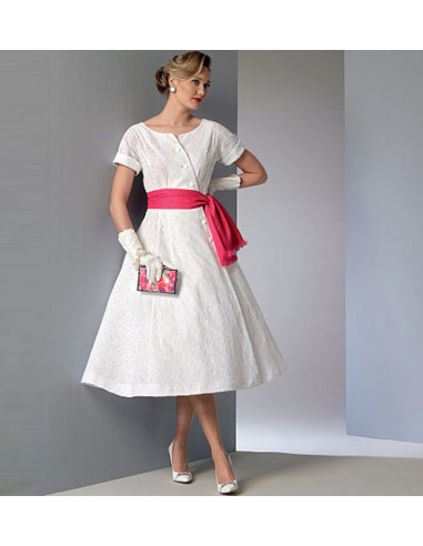 Dress and belt pattern - Vogue 9105