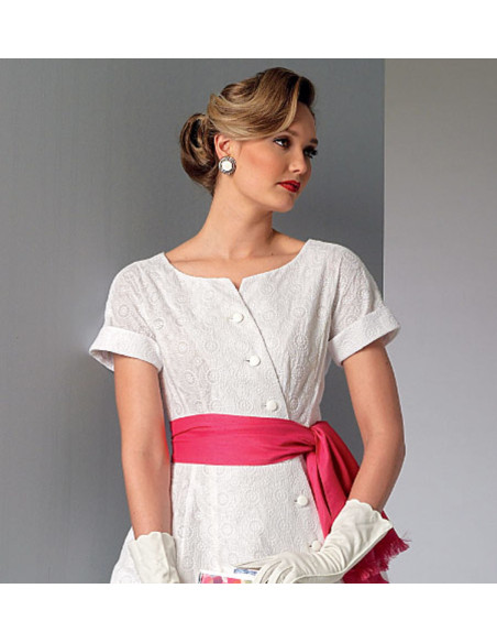 Dress and belt pattern - Vogue 9105