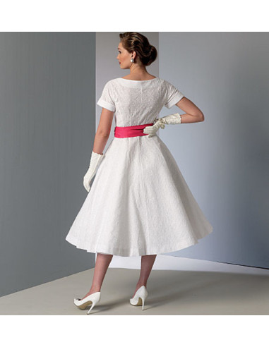 Dress and belt pattern - Vogue 9105