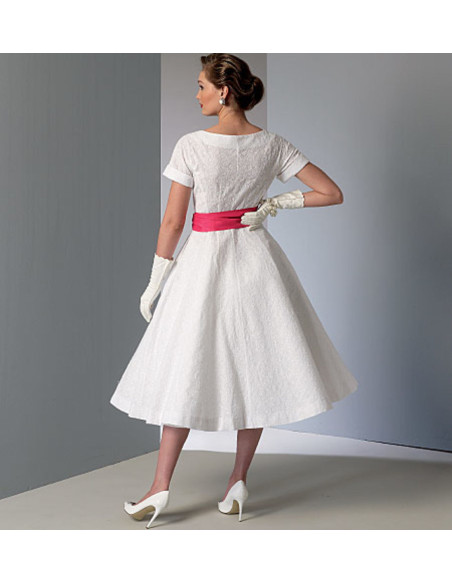 Dress and belt pattern - Vogue 9105