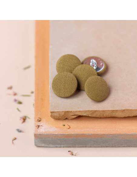 18 mm covered button on shank - Light olive