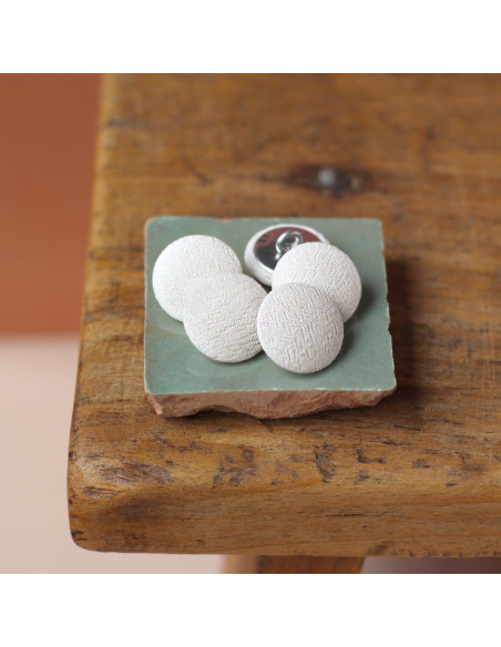 18 mm covered button on stem - Off-white