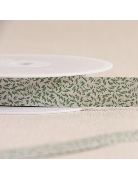 Dark green foliage bias