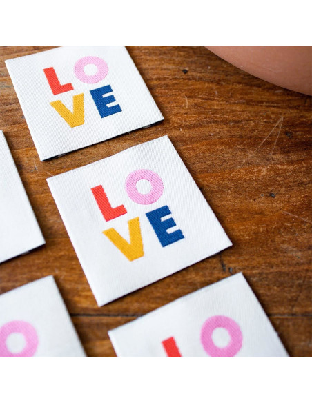 Set of 5 sew-on labels - LOVE