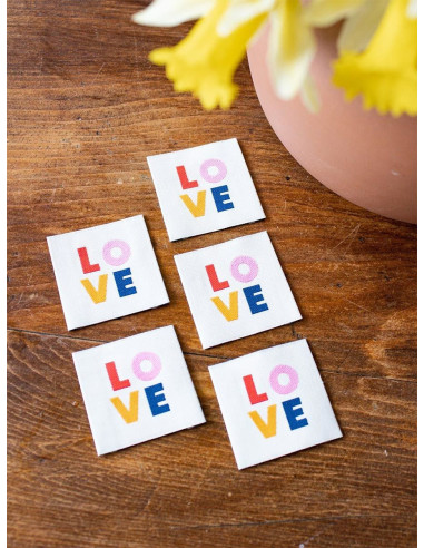 Set of 5 sew-on labels - LOVE