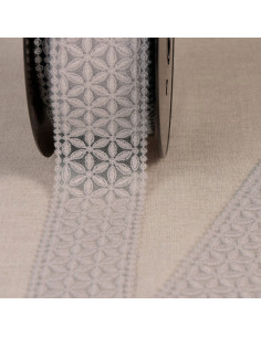 Embroidered tulle between two rosette flowers - Medium gray