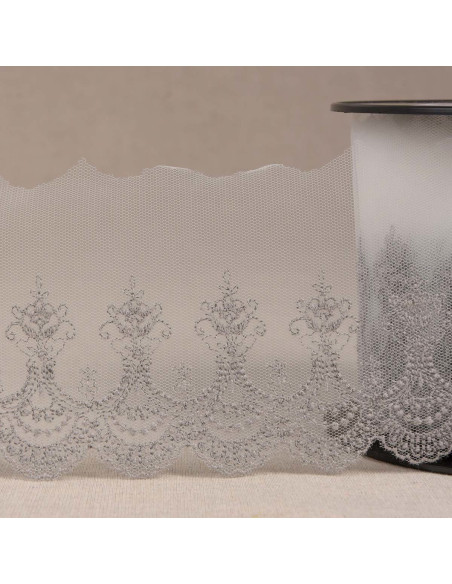 Scalloped embroidered tulle - Medium gray