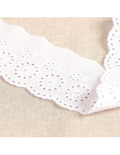 Célia Rosette English Embroidery - White