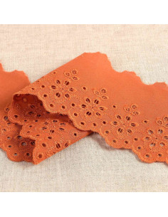 Scalloped Lily Flower English Embroidery - Rust