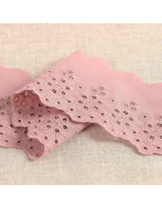 Scalloped Lily flower English embroidery - Old pink