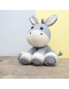 Knitting kit - Lente the donkey 2