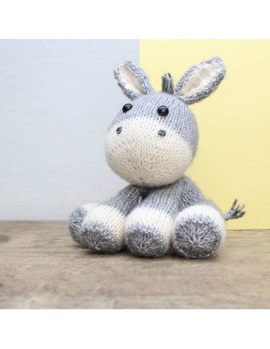 Knitting kit - Lente the donkey