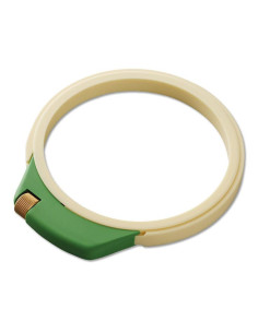Clover embroidery hoop