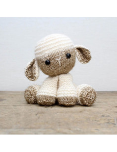 Knitting kit - Lore the lamb