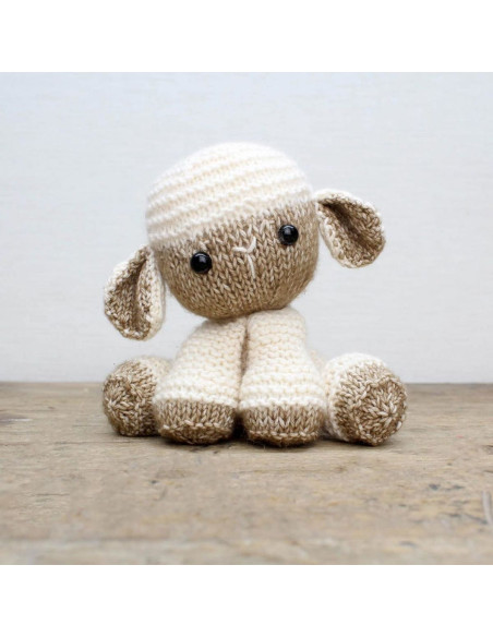Knitting kit - Lore the lamb