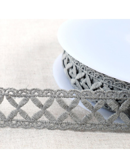 Guipure lattice - Medium gray