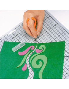 Fiskars finger mini cutter 2