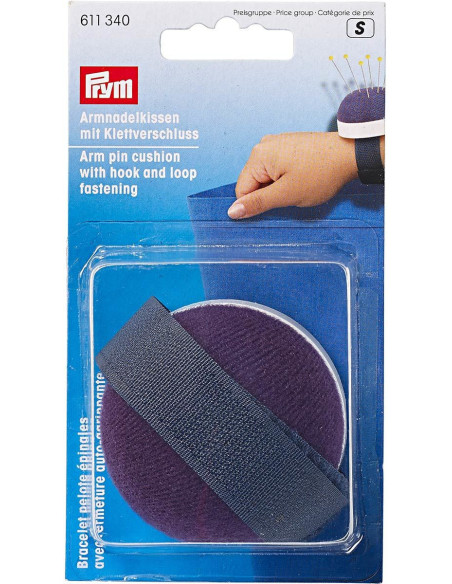 Self-gripping foam ball bracelet