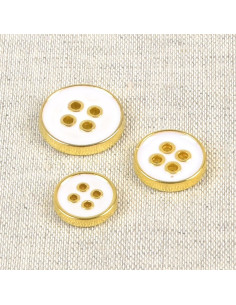 Lacquered 4-hole button - White