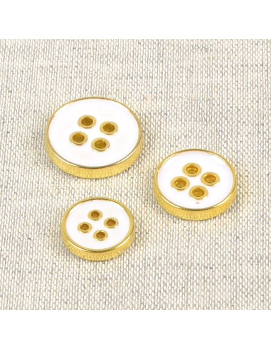 Lacquered 4-hole button - White