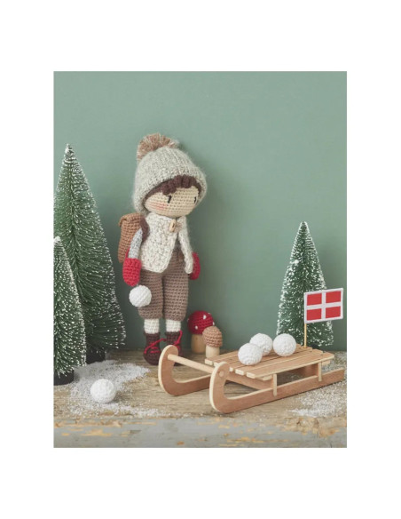 Book: Dolls & Amigurumis in the Mountains with Crochet