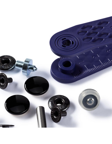 Box of 10 black anorak snap buttons with 15 mm tool