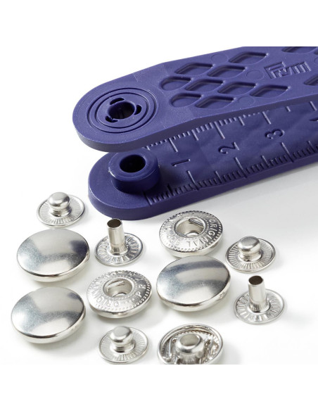 Box of 10 silver anorak snap buttons with 15 mm tool