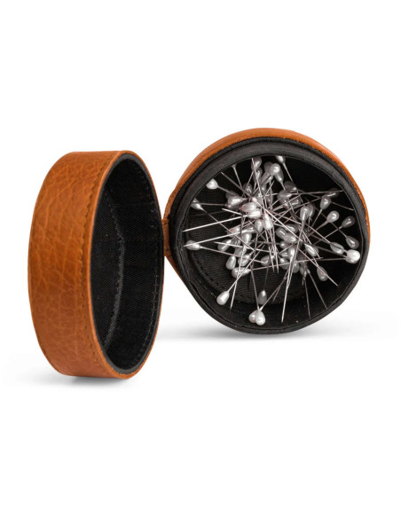 Magnetic box for needles, Muud Emeli pins - Whisky