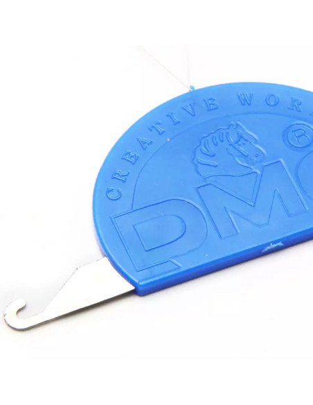 DMC 3-in-1 needle threader